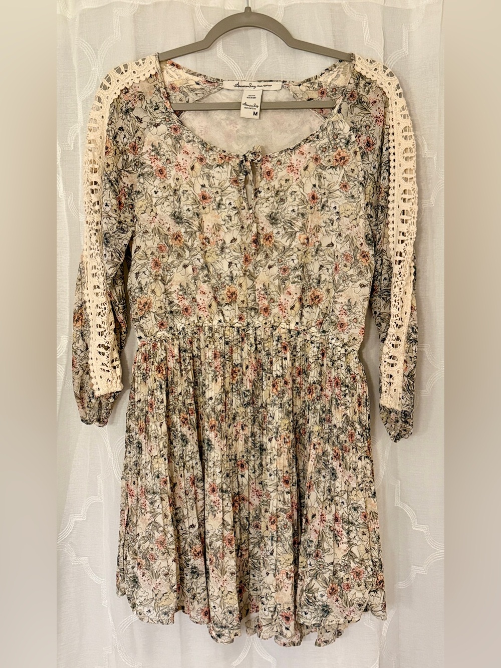 American Rag Medium Floral Crochet Lace Sleeve Boho Dress